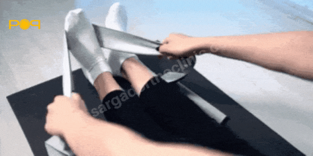 کشش کف پا به کمک حوله